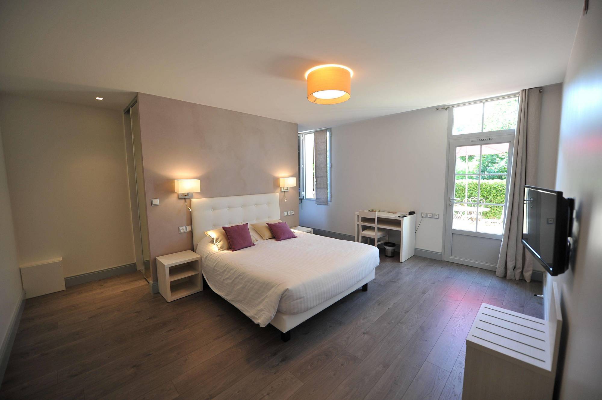 Logis- Hotel Spa Restaurant L'Epicurial Saint-Pey-de-Castets Exteriér fotografie
