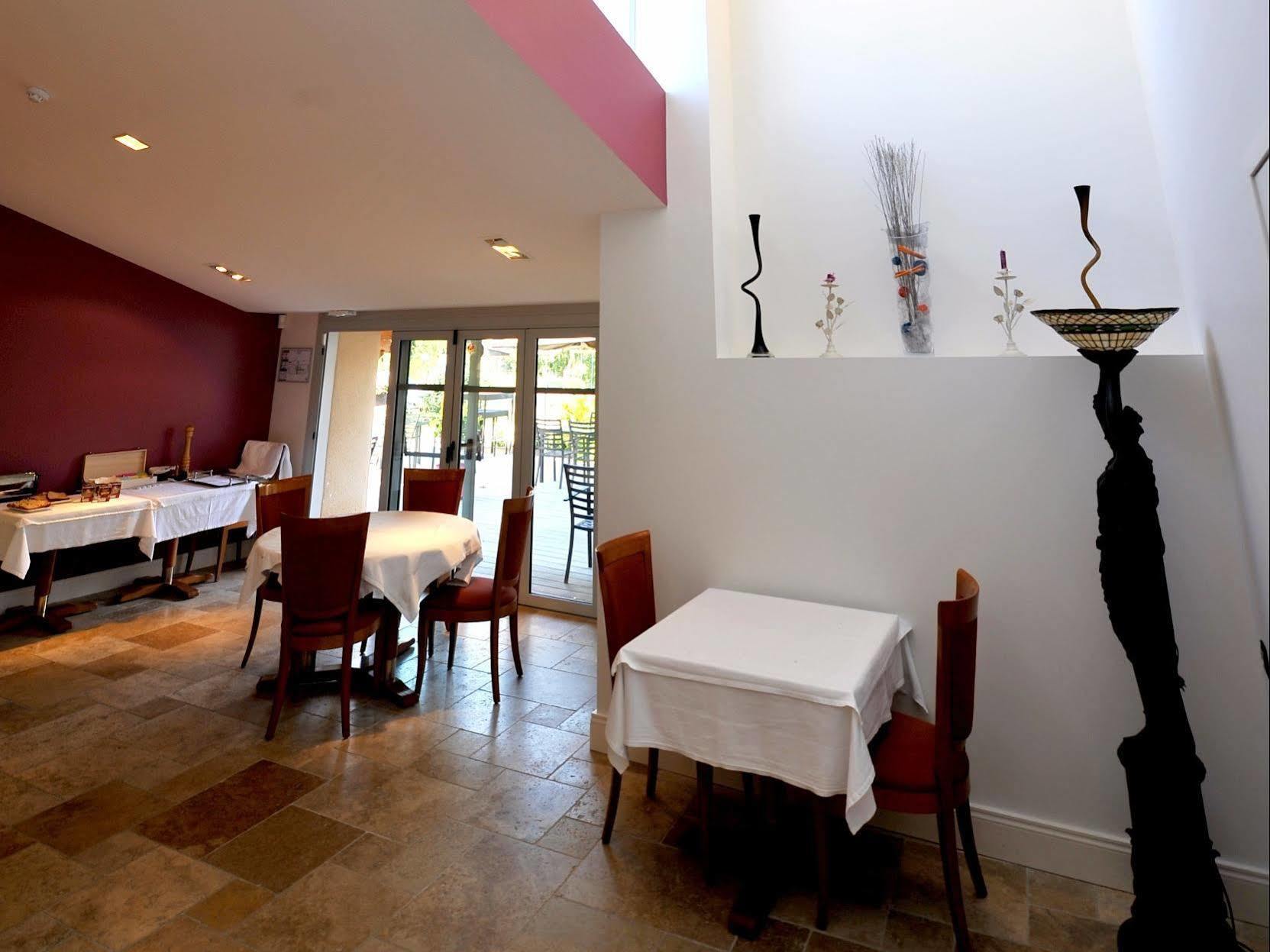 Logis- Hotel Spa Restaurant L'Epicurial Saint-Pey-de-Castets Exteriér fotografie