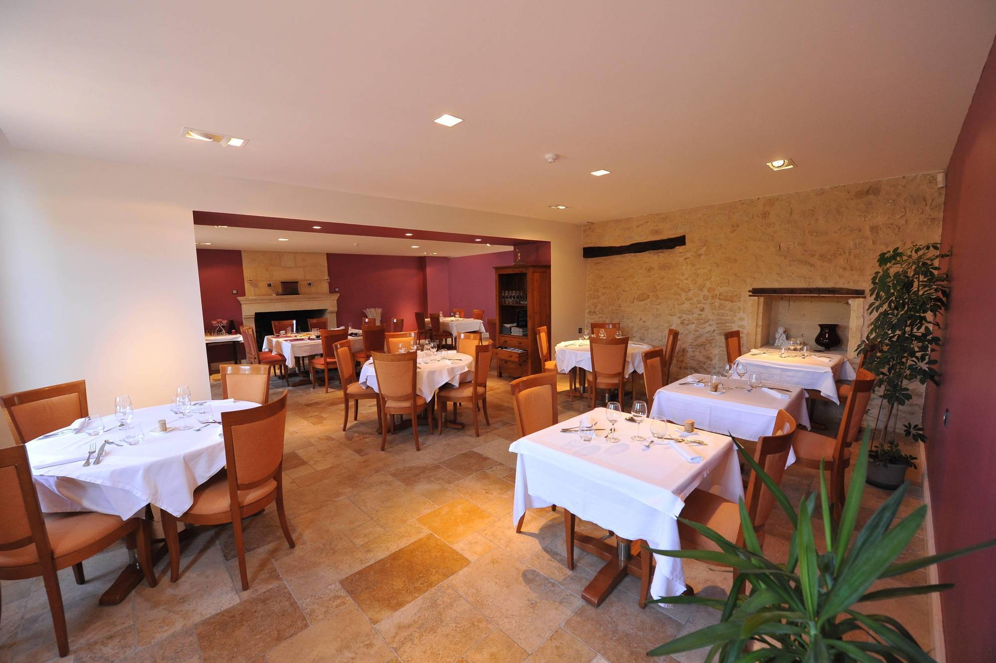 Logis- Hotel Spa Restaurant L'Epicurial Saint-Pey-de-Castets Exteriér fotografie